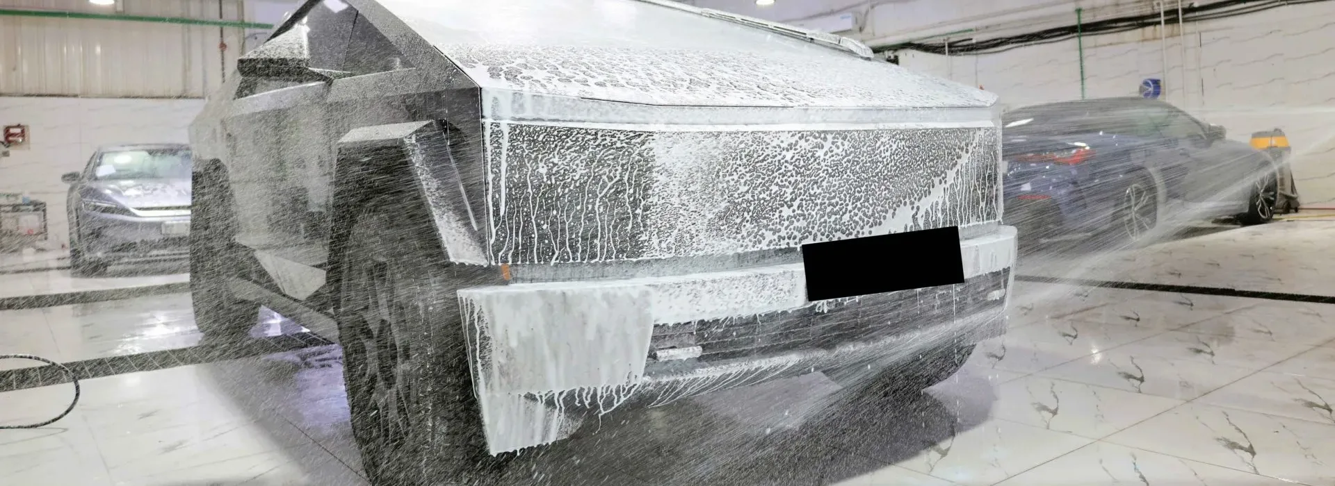Premium Hand Car Wash in Dubai