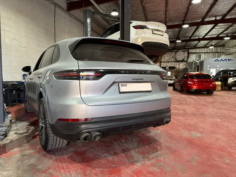 porsche< 9