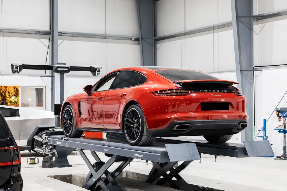 Porsche repair at Golden Horse Al Quoz
