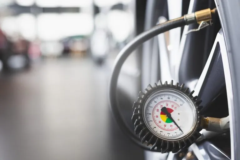 تصليح إطارات Cadillac