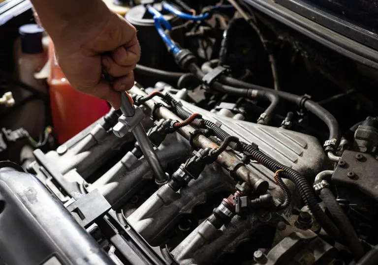 Услуги по ремонту двигателей<