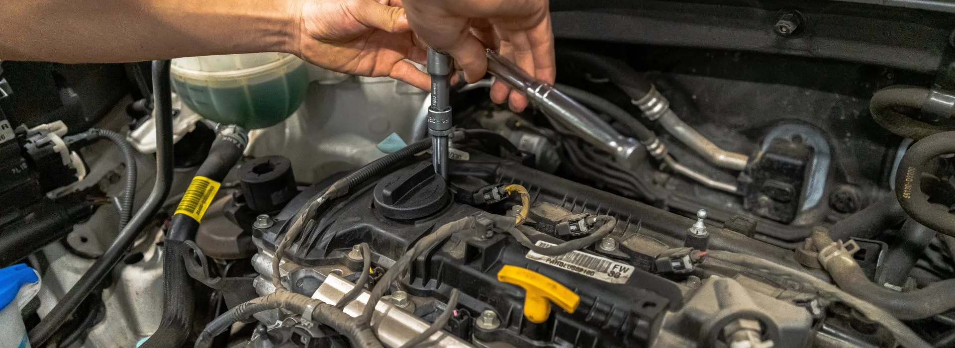 استبدال شمعة الإشعال من Ford