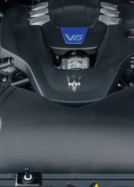 استبدال شمعة الإشعال Maserati