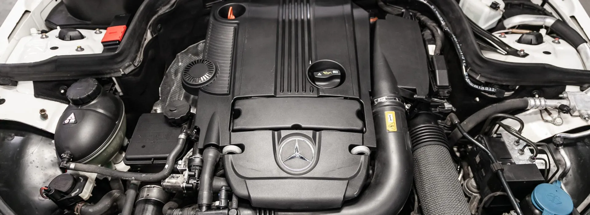 استبدال شمعة الإشعال من Mercedes