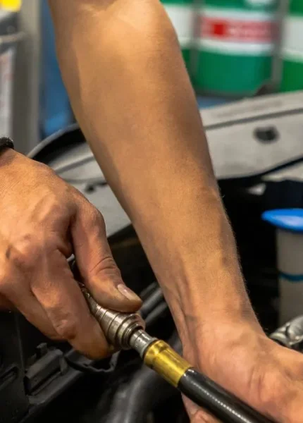 استبدال شمعة الإشعال من Toyota