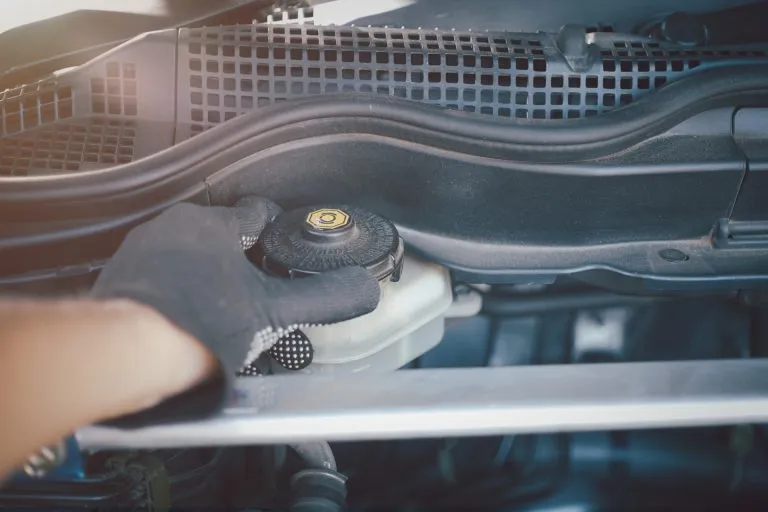 استبدال سائل توجيه القدرة<