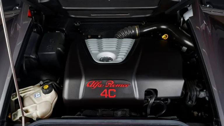 alfa romeo замена свечей зажигания<