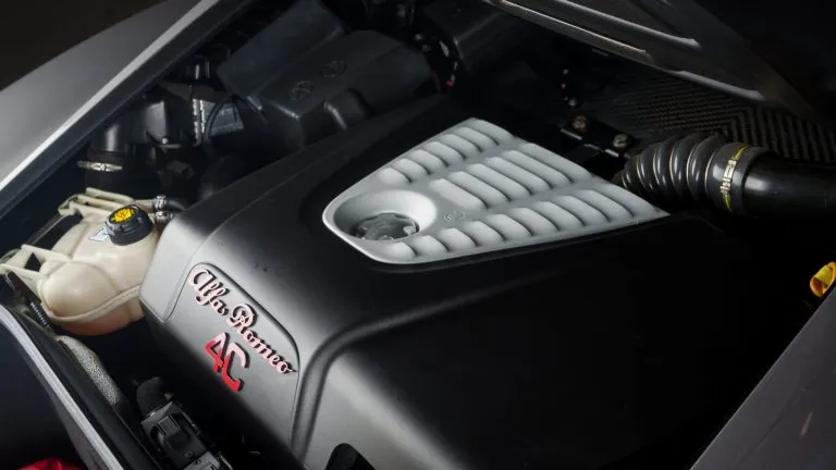 alfa romeo замена свечей зажигания< 7