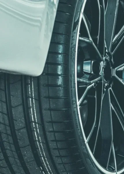 تصليح إطارات Aston Martin