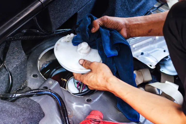 замена топливного насоса