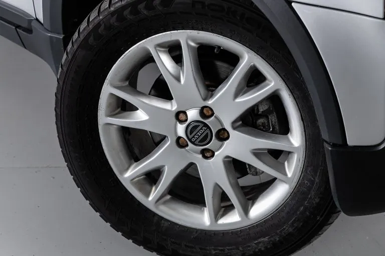 volvo spark plug replacement 6