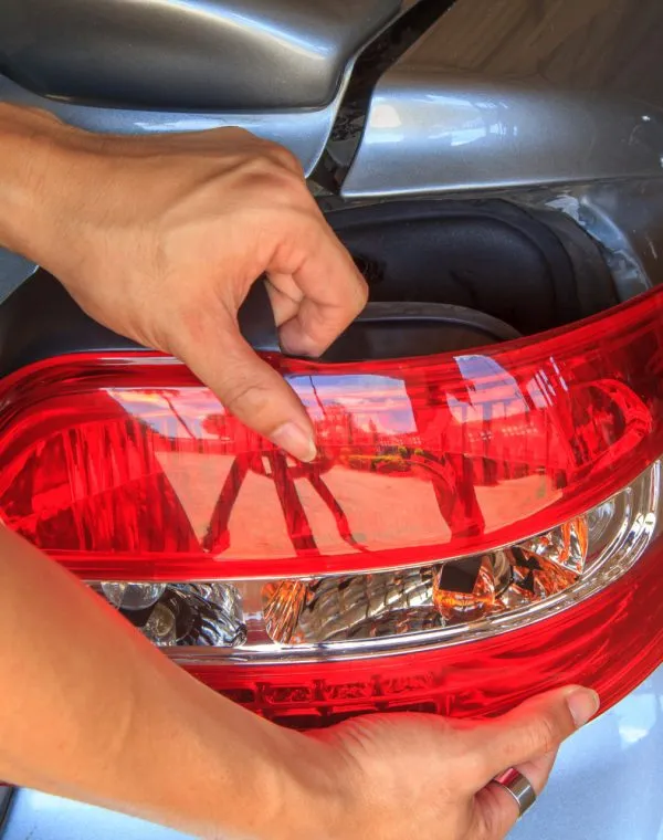 Car Back Light Repair 4