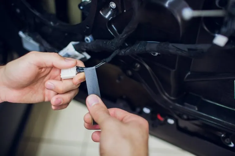 إصلاح نظام القفل المركزي للسيارة