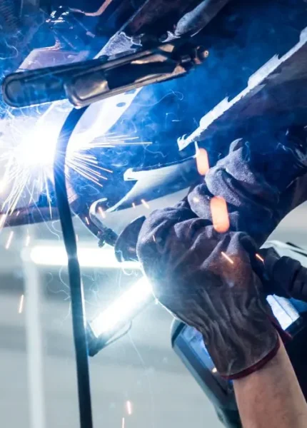 إصلاح إطارات السيارات