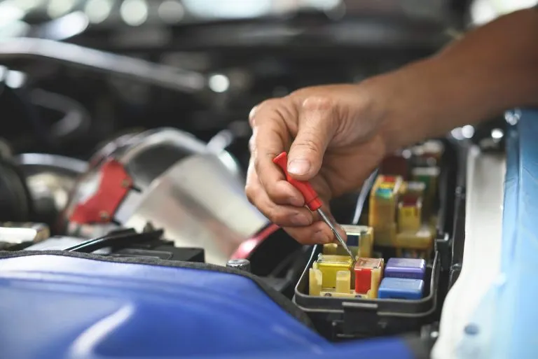 Car Fuse Repair 3