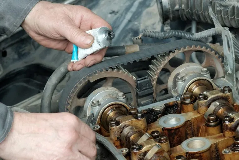 استبدال عمود الحدبات في السيارة< 3