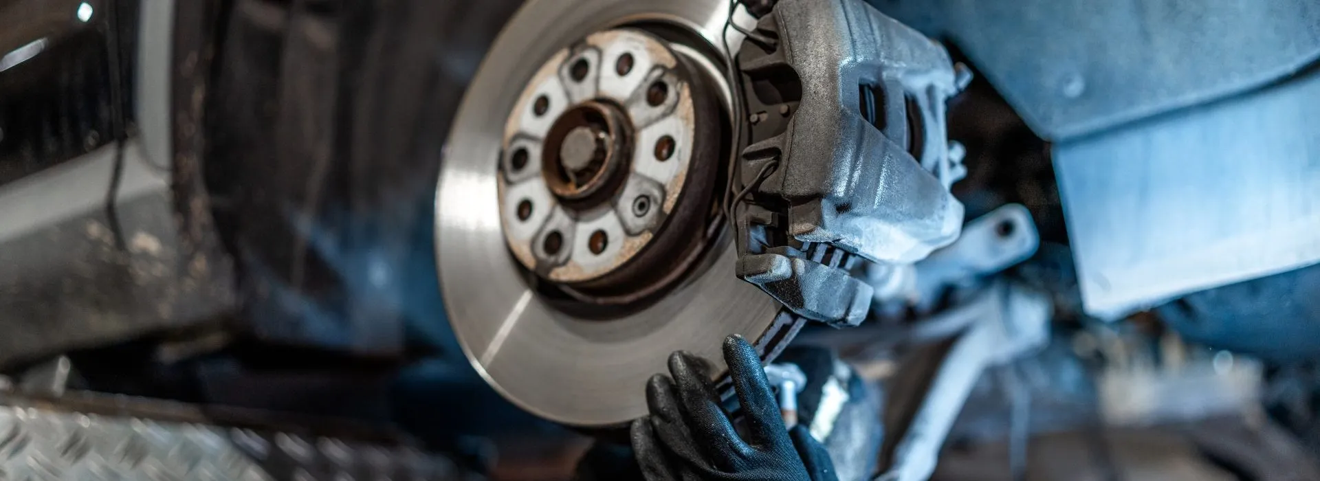 استبدال وسادة مكابح BMW