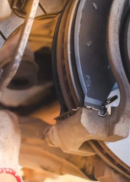 استبدال وسادة مكابح Ford
