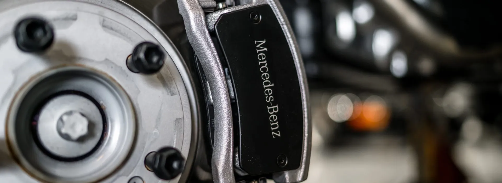 استبدال وسادة مكابح Mercedes