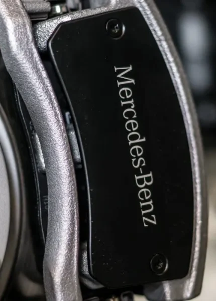 استبدال وسادة مكابح Mercedes