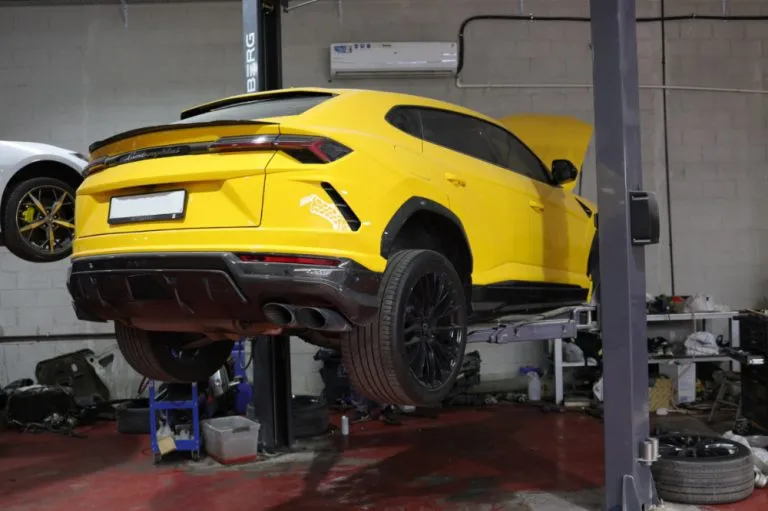Замена тормозных колодок Lamborghini< обслуживание