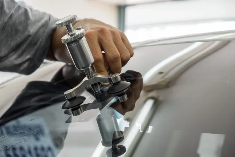 Car Windshield Repair 3