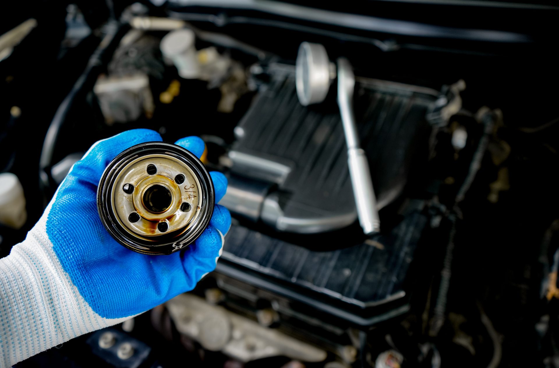 Clogged Oil Filter: Symptoms, Risks, and How to Fix It