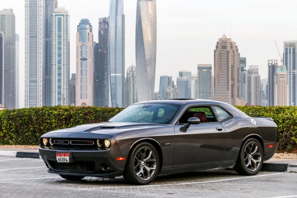 Dodge Challenger 6